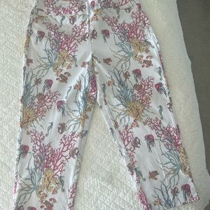 Super cute marine life crop pants.